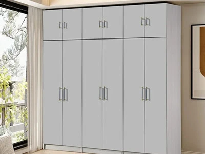 Advantages of tall two-door wardrobes